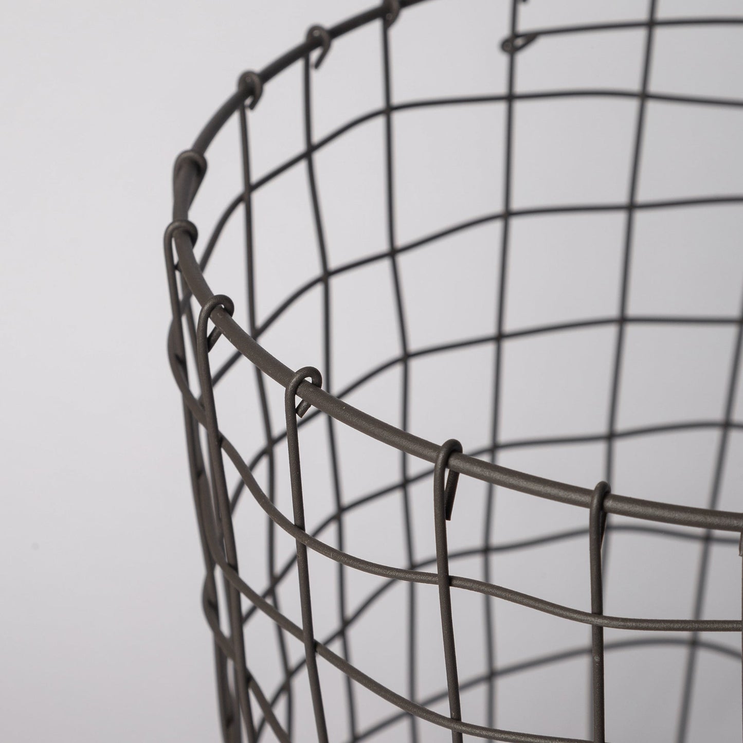 Ember Round Iron Basket