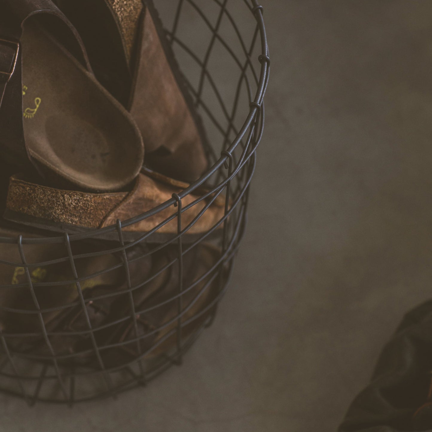 Ember Round Iron Basket