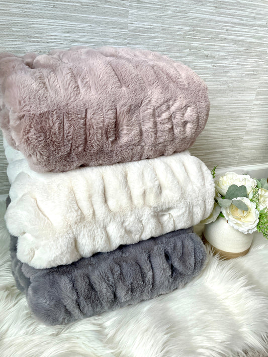 Nordic Faux Fur Blanket - Medium & Large