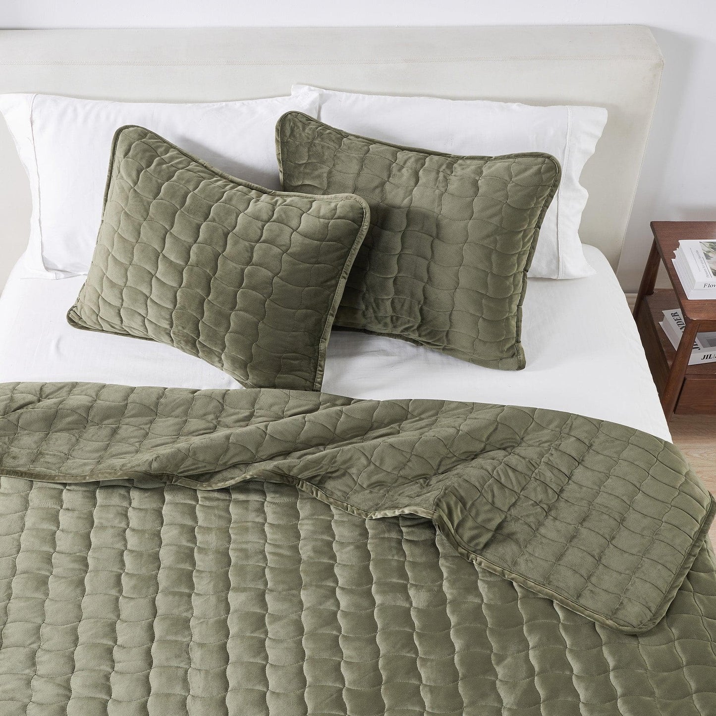 Vivica Velvet Box-Stitched Quilt Set