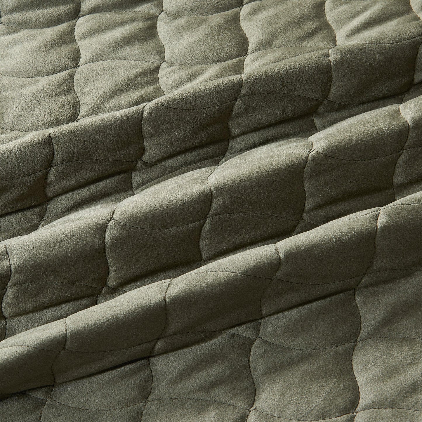 Vivica Velvet Box-Stitched Quilt Set