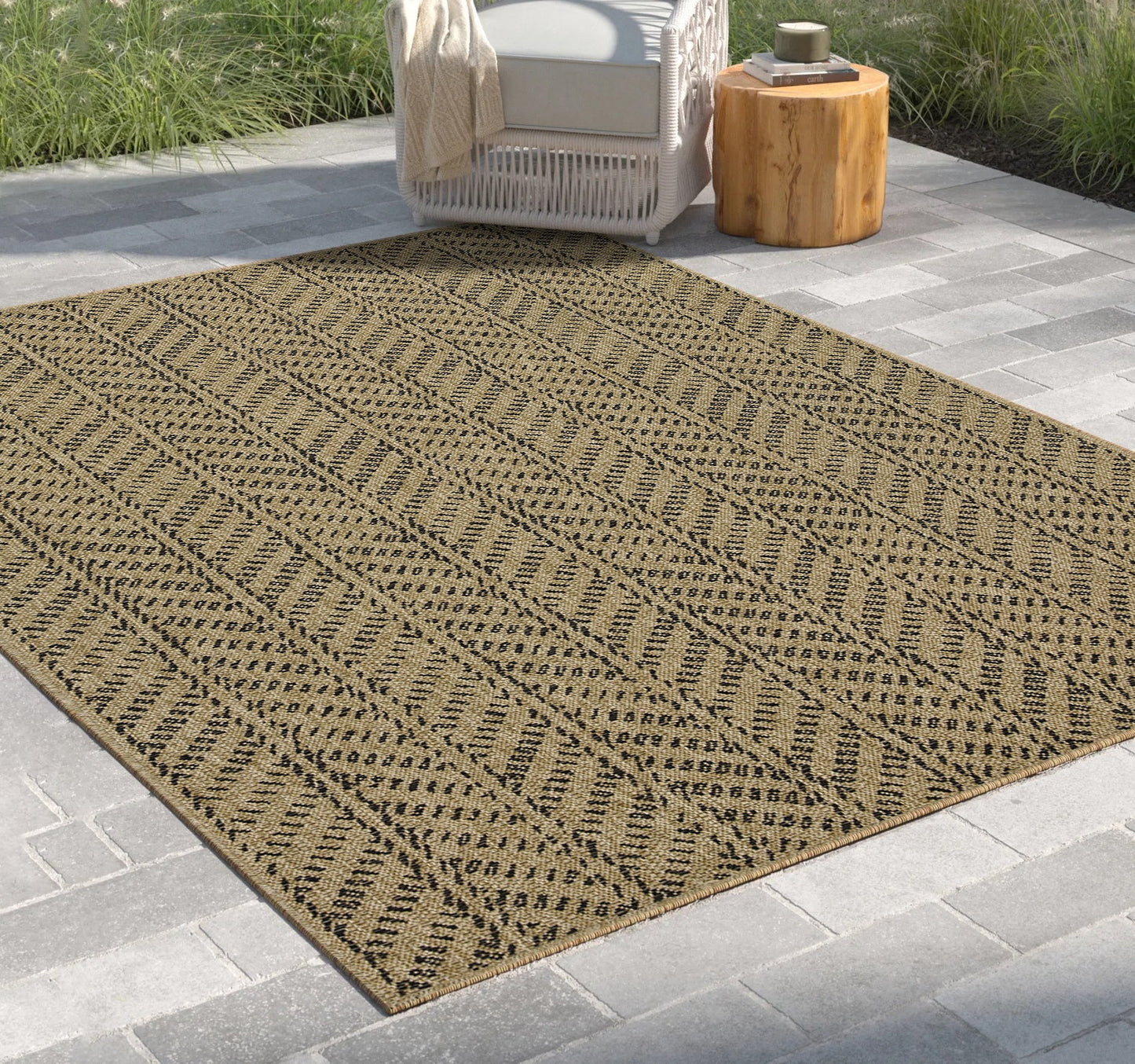 Earth Jute & Black 5 ft. 3 in. x 7 ft. 3 in. Indoor | Outdoor Area Rug