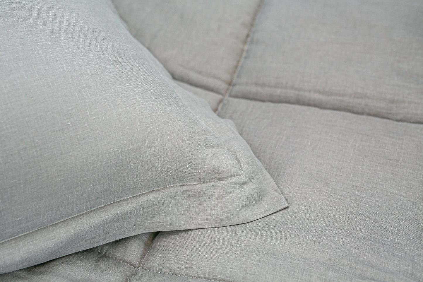 Vale Linen Comforter Set