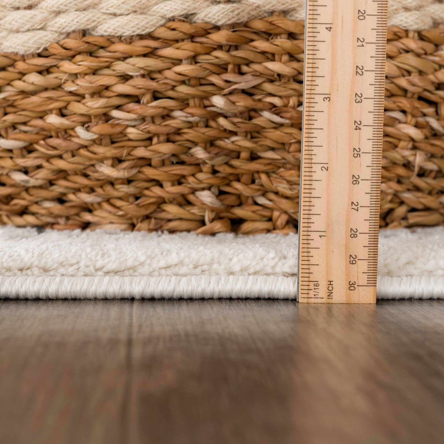 Ryuu Ivory & Gray Area Rug