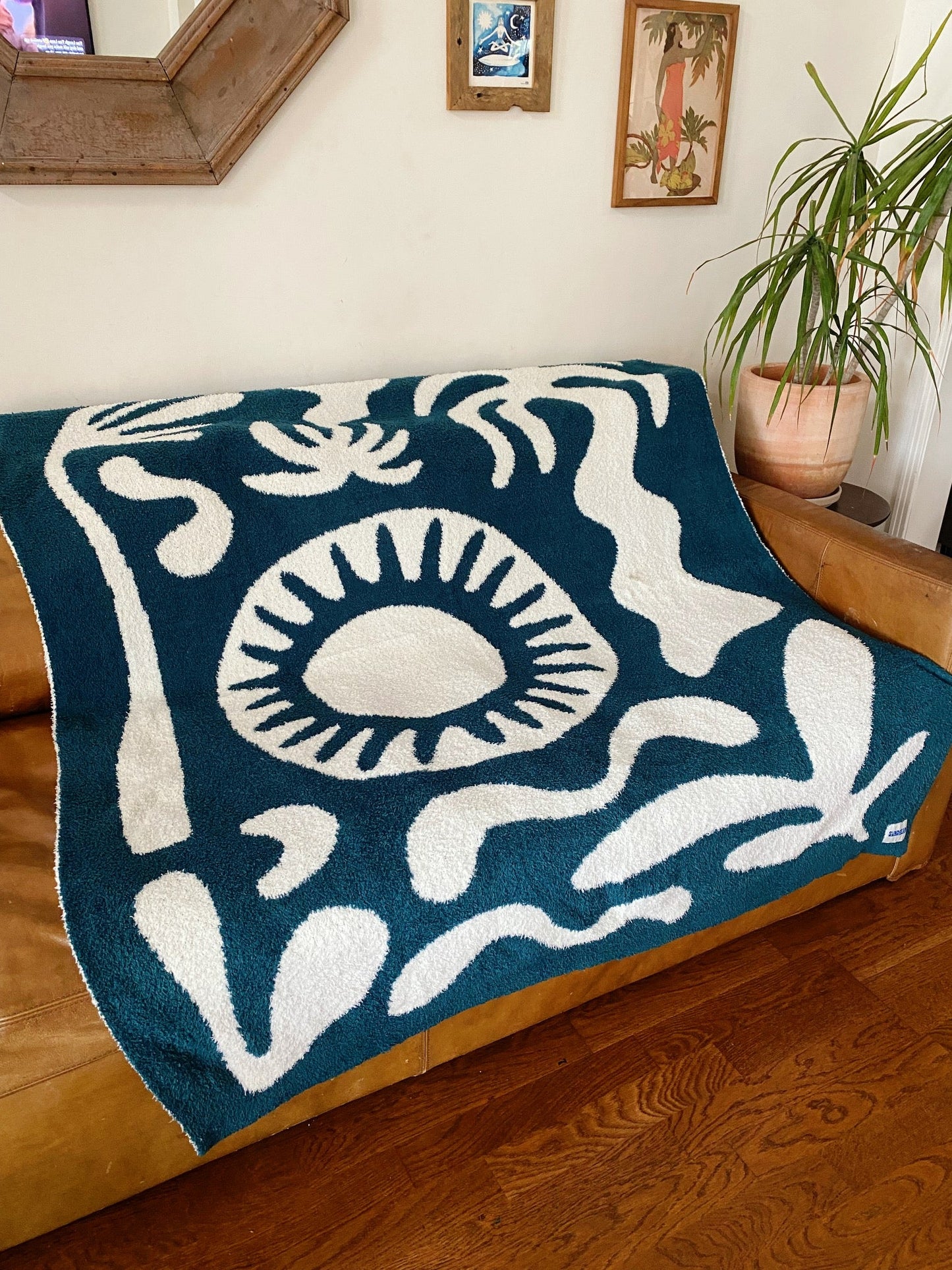 Pacific Blue Paradise Plush Throw