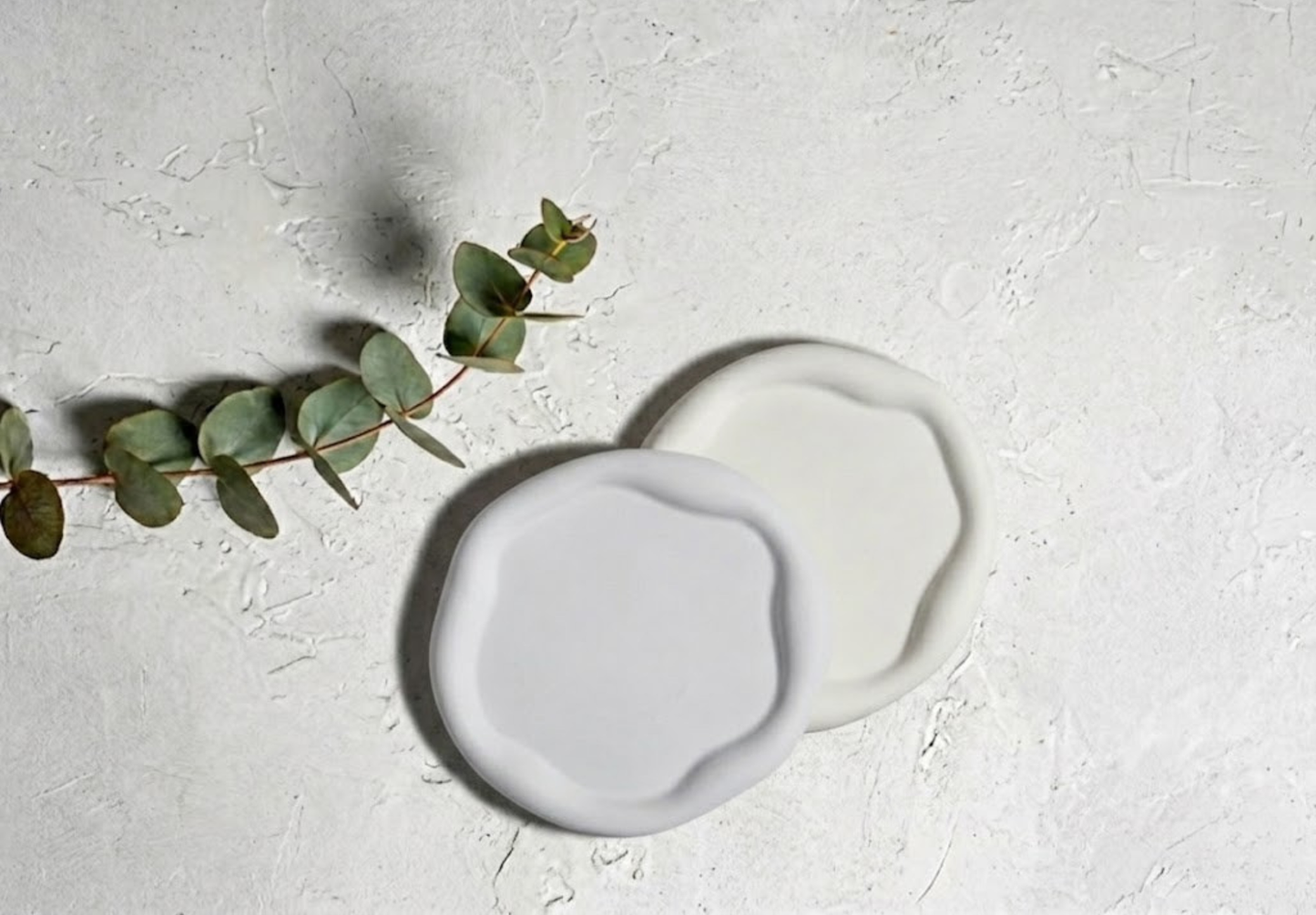 Organic Wavy Artisan Tray