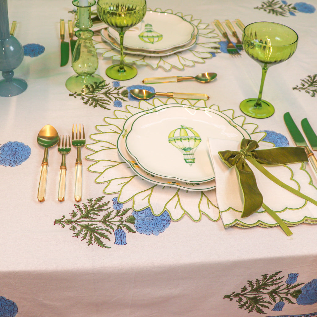 Ro'Table Toile de Blu Hortensia Tablecloth - Thumbnail 2