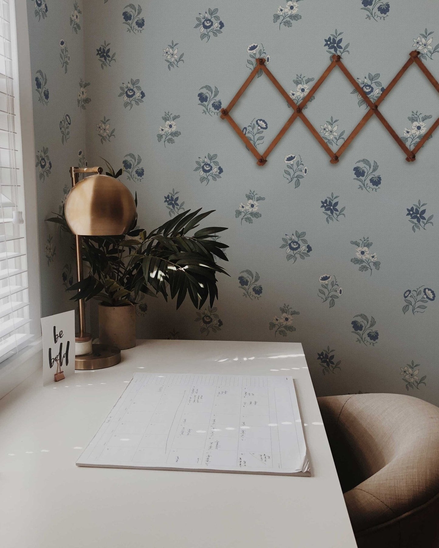 Ashthorn Wallpaper Oxford Gray