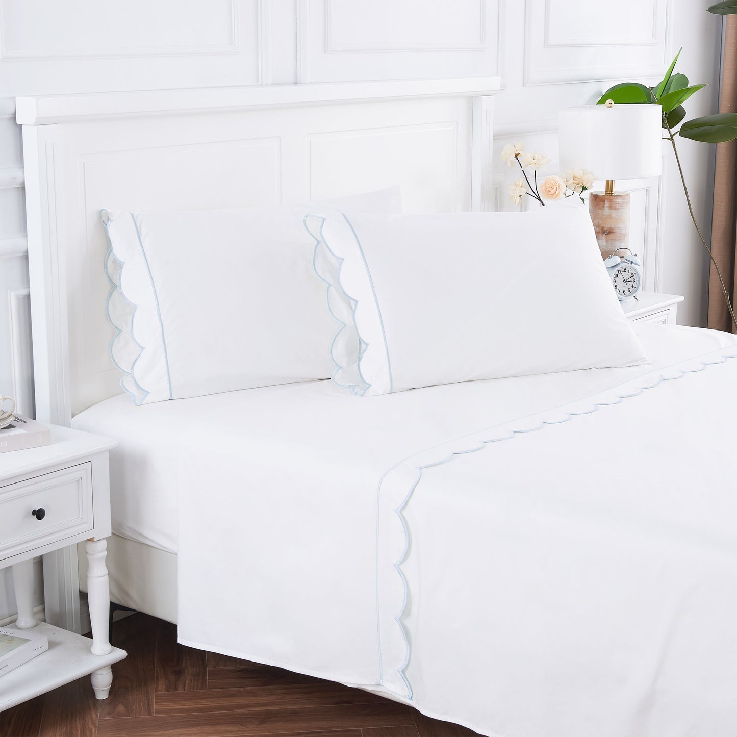 Scallop Frame Embroidered Cotton Sheet Set