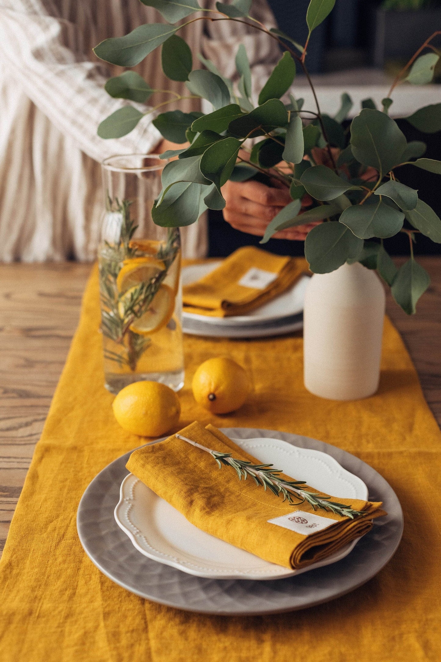 Lara Soft Linen Table Runners