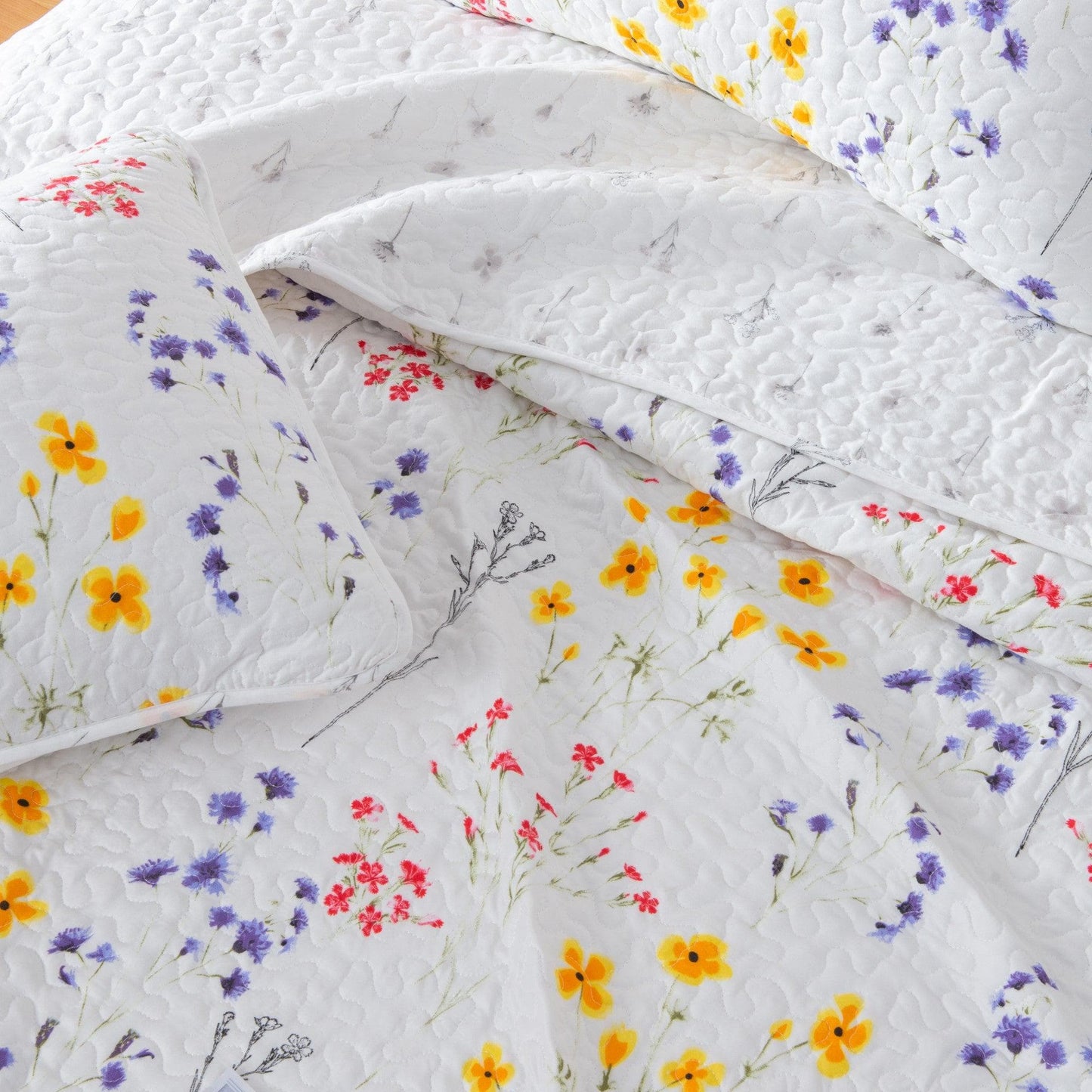 Marianne Collection-Floral 3 Quilt Set