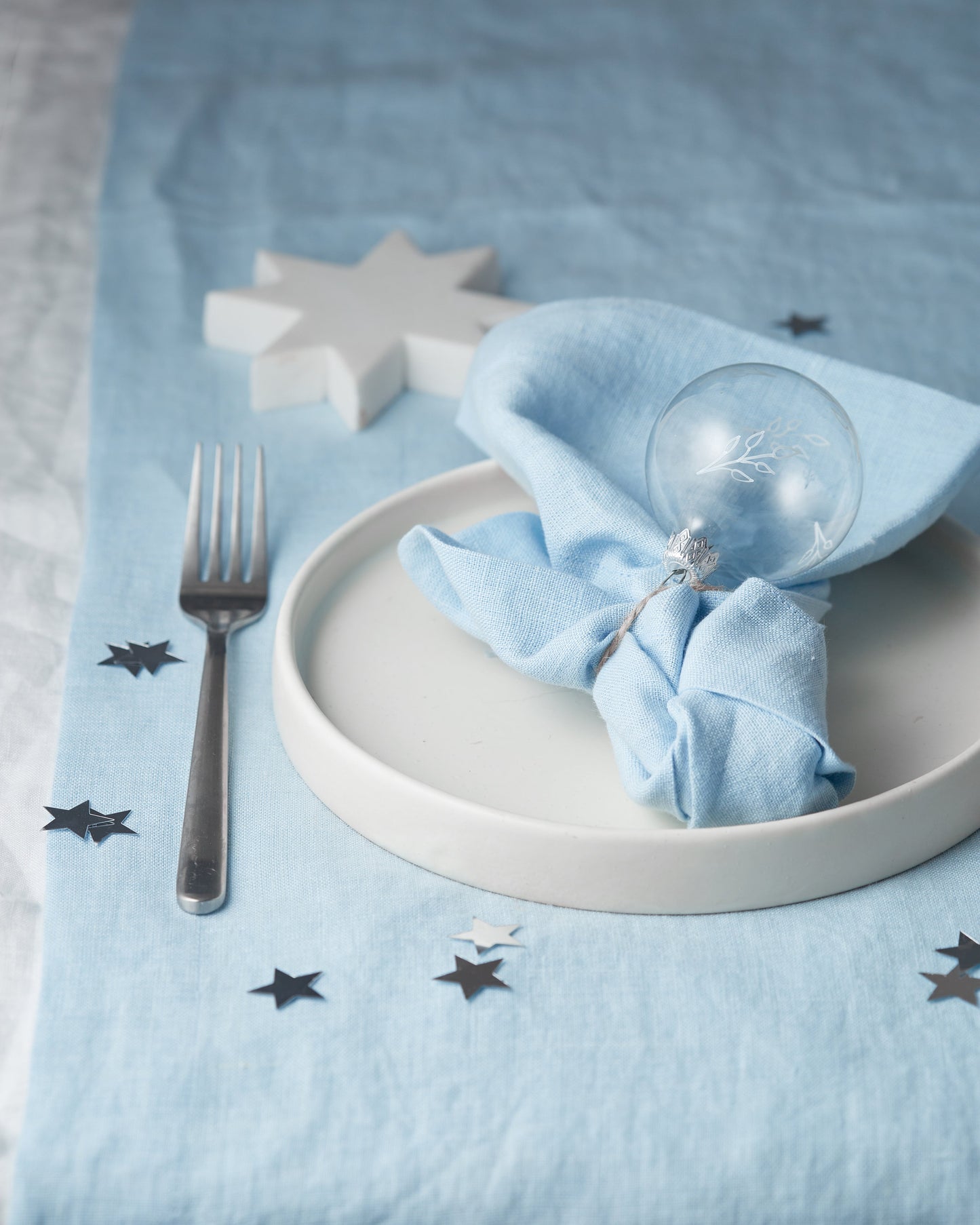 Lara Soft Linen Table Runners
