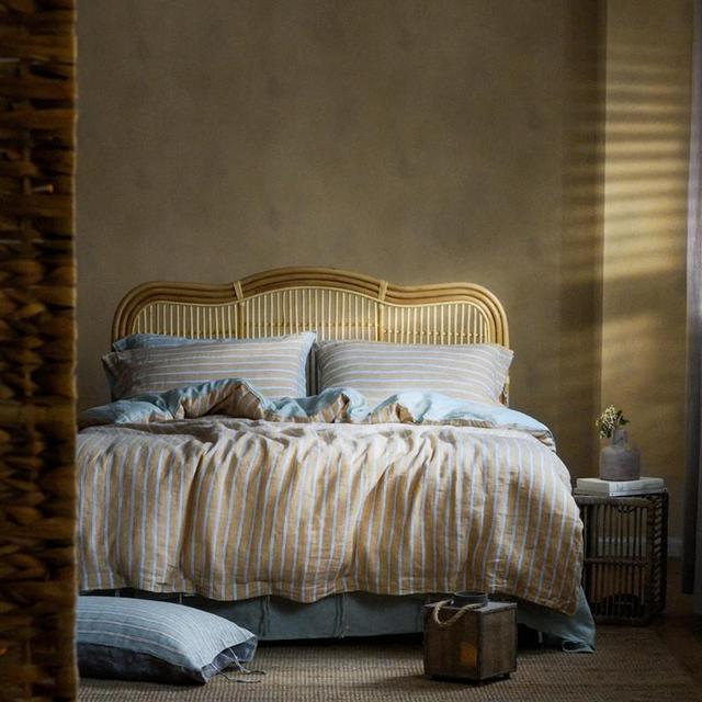 PeachPuff Vertical Stripes Linen Duvet Set