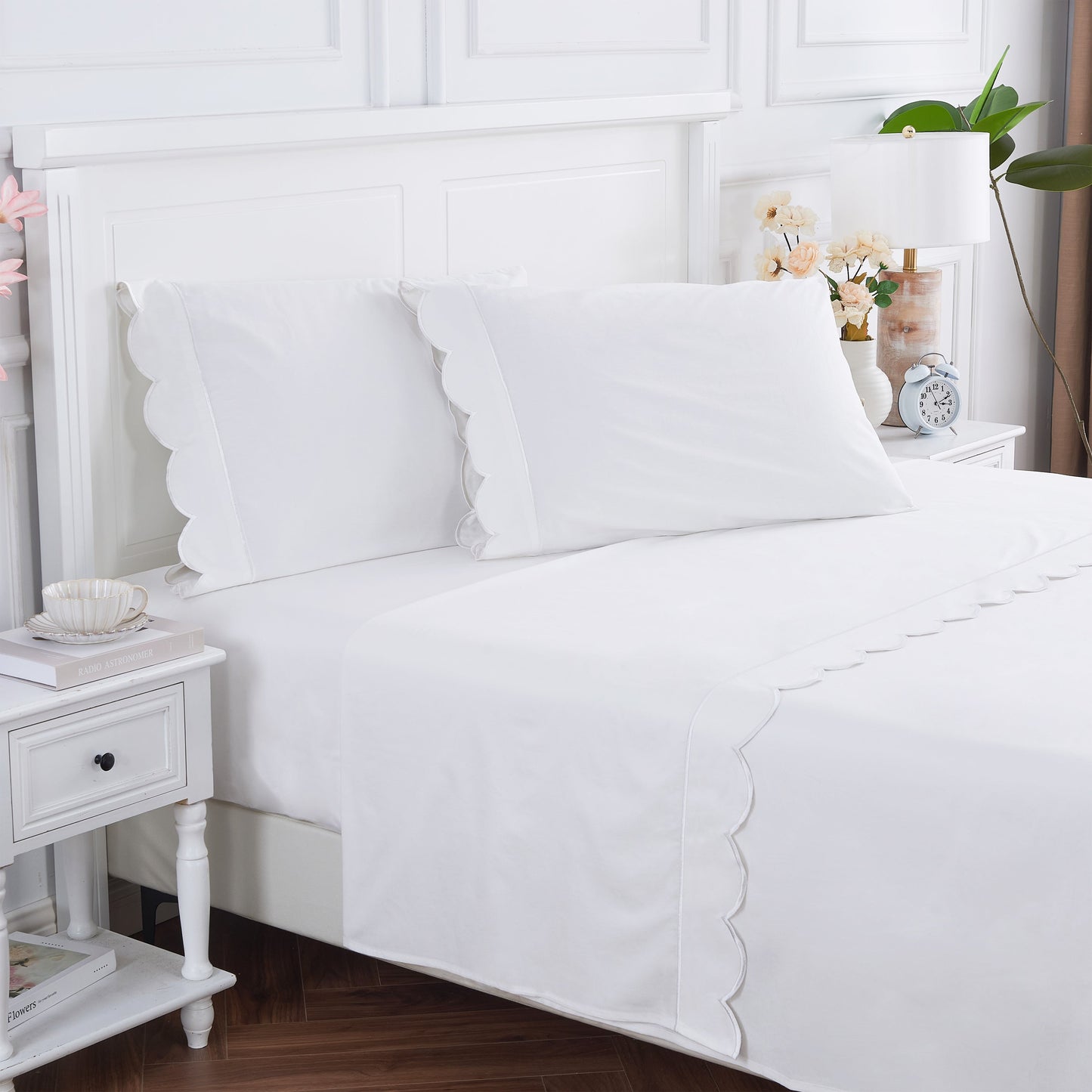 Scallop Frame Embroidered Cotton Sheet Set